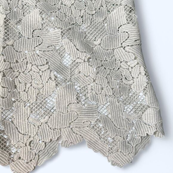 Three Dots White Floral Lace Tee – Size Small - Picture 5 of 7